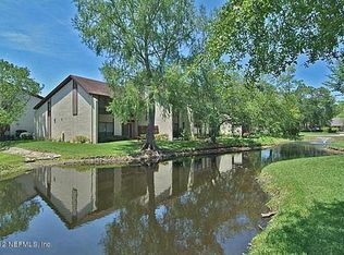8008 Hollyridge Rd, Jacksonville, FL 32256