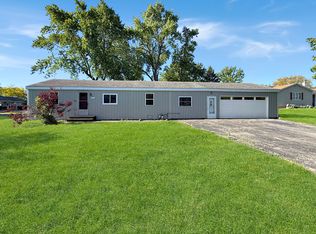 212 E Willard St, Gifford, IL 61847