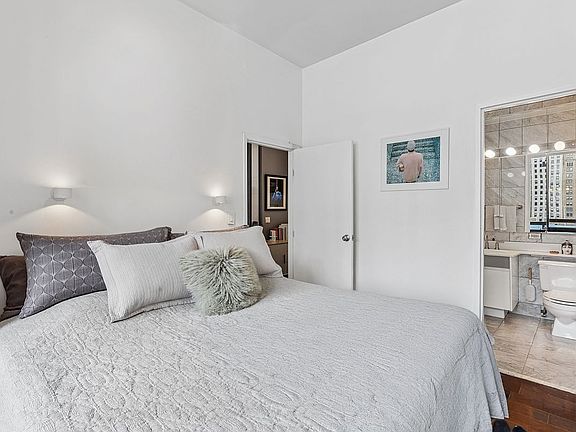 4th image of 99 Battery Pl APT 11A