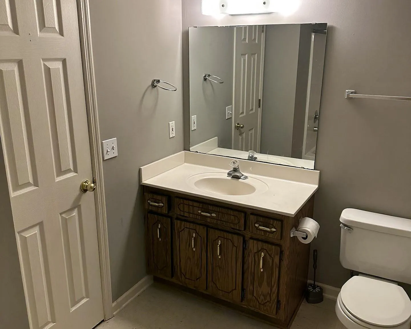 2 bed, 976 sqft, $1,050 — Photo 4