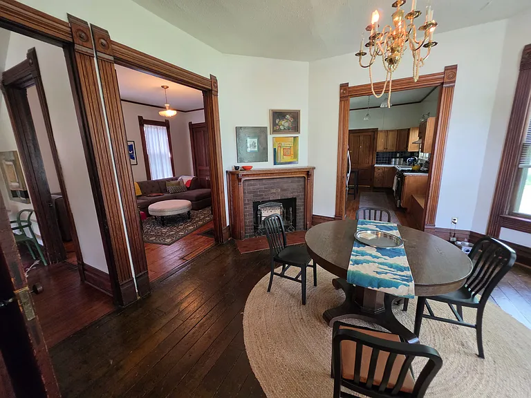 2809 Cottage Grove Ave — Photo 5
