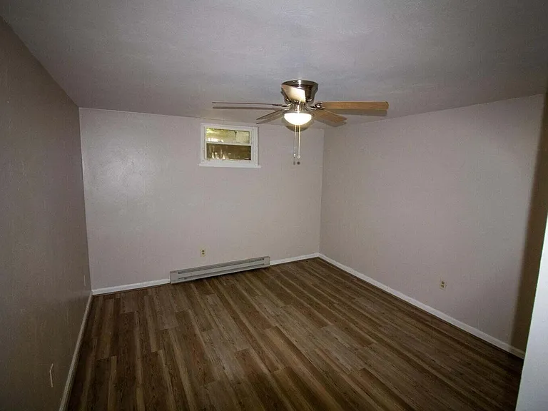 341 Cedar Ave — Photo 5