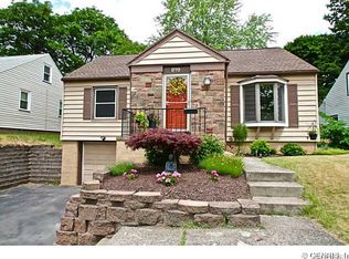 570 Falstaff Rd, Irondequoit, NY 14609