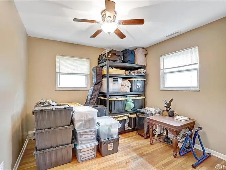 2108 N Fairfield Rd — Photo 26
