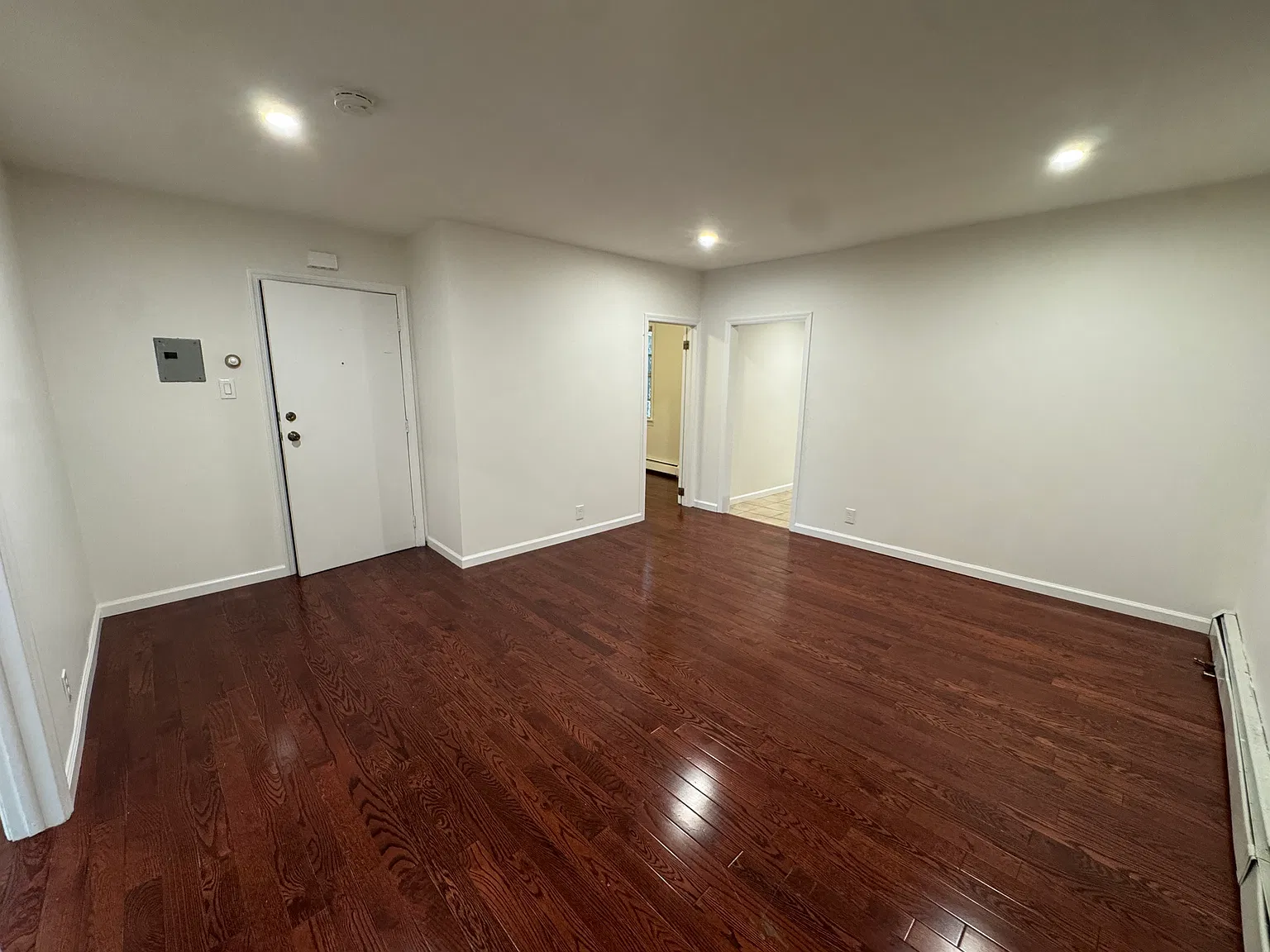 3 bed, $2,500 — Photo 1
