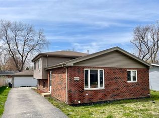 15334 Birch Rd, Markham, IL 60428