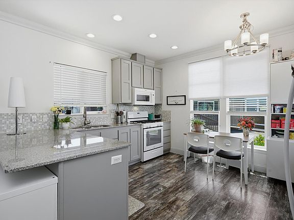 4th image of 770 Lincoln Avenue #45