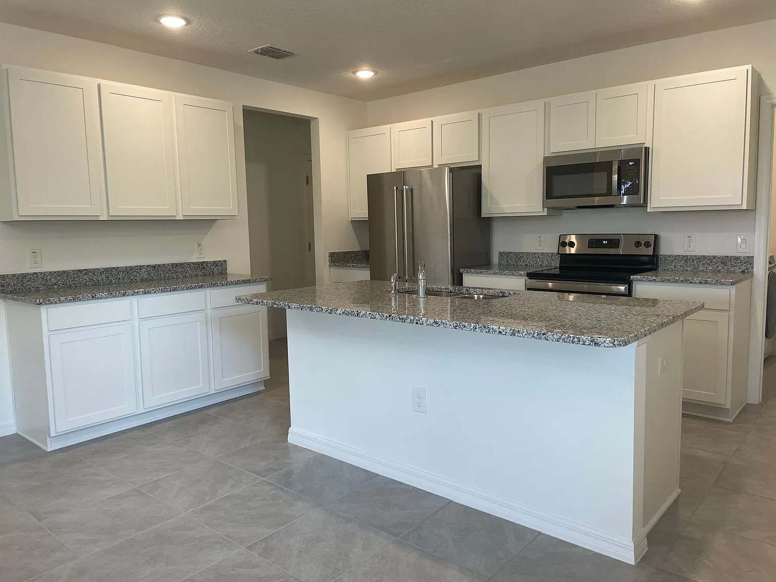 701 Costa Ln — Photo 3