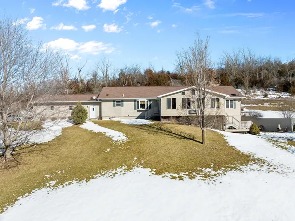 2200 Lawton Trl, Missouri Valley, IA 51555