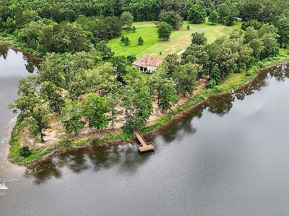 5th image of 627 Levite Rd
