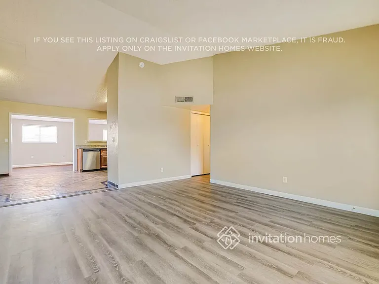 1417 W Curry St — Photo 4