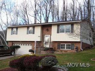 105 Randolph Rd, Marietta, OH 45750