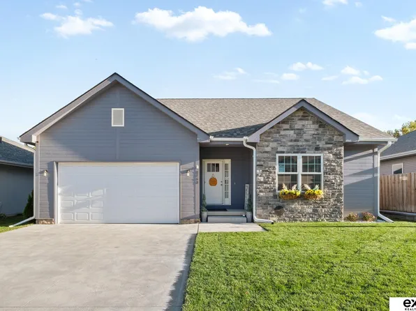 2753 Krejci Blvd, Blair, NE 68008