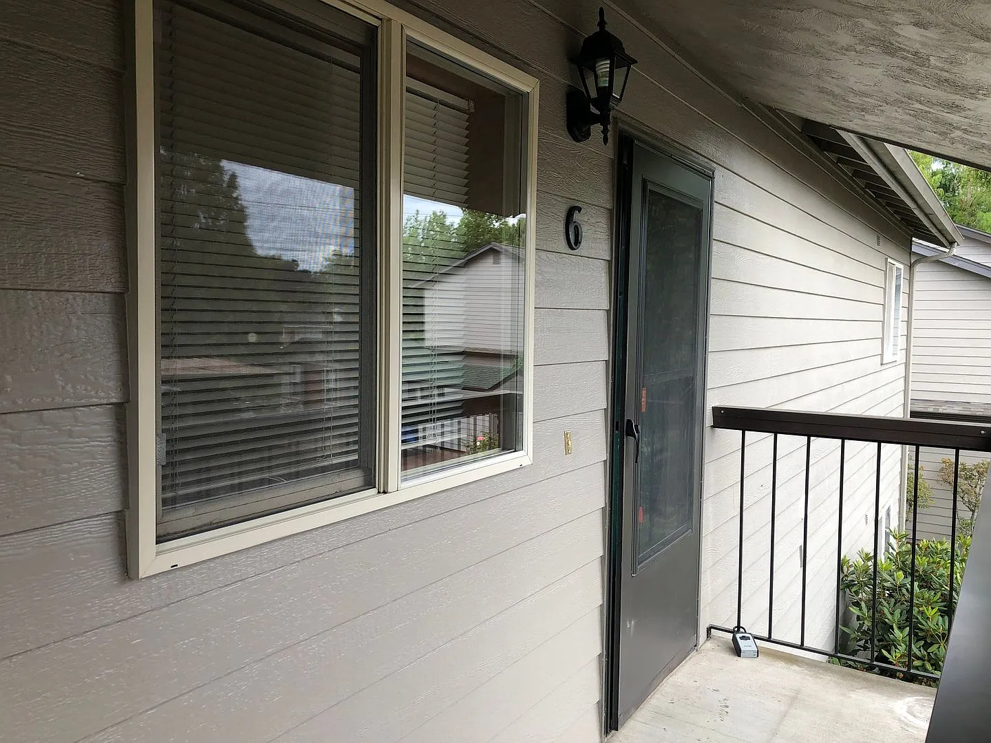 1611 Adkins St. — Photo 3