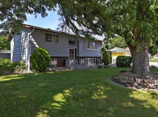 905 N Woodlawn Rd, Spokane, WA 99216