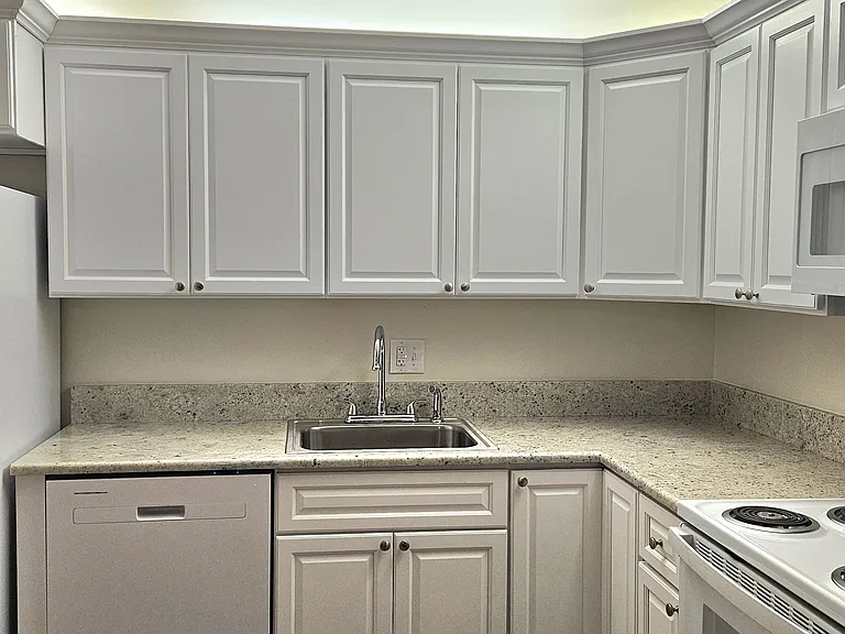 Fully Renovated Kitchen