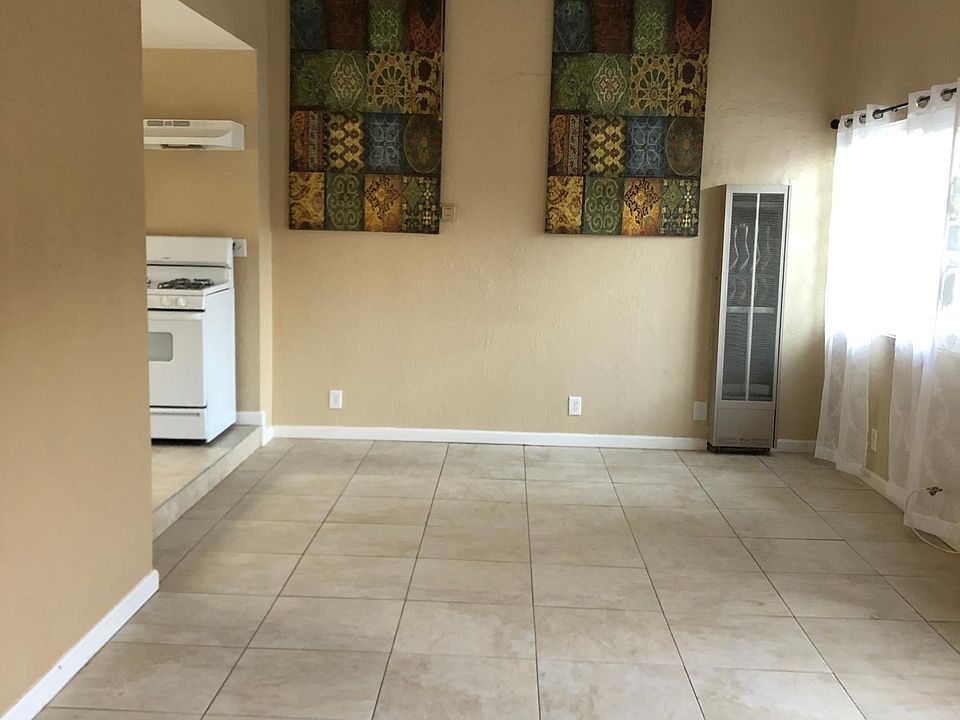 1st image of 33140 Olive St APT 5
