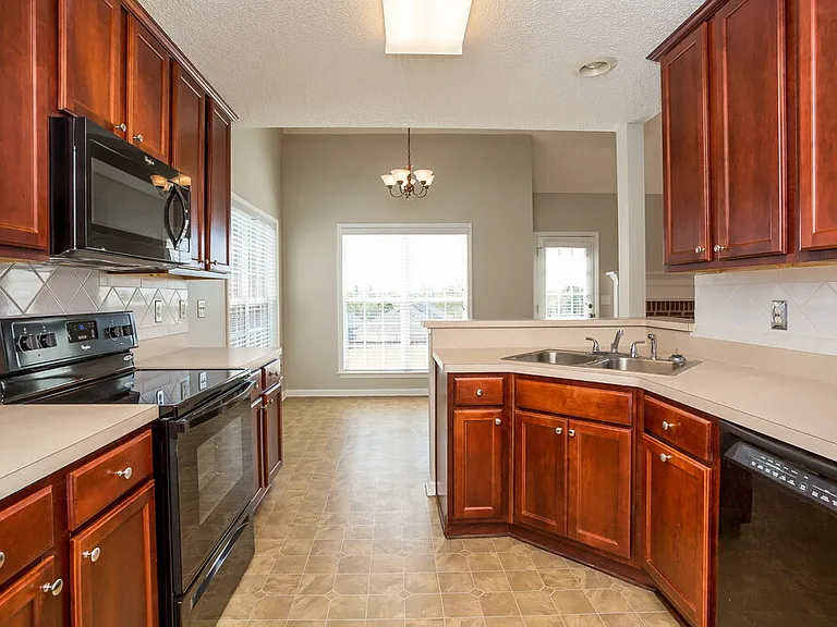 479 Haven Ridge Dr — Photo 6