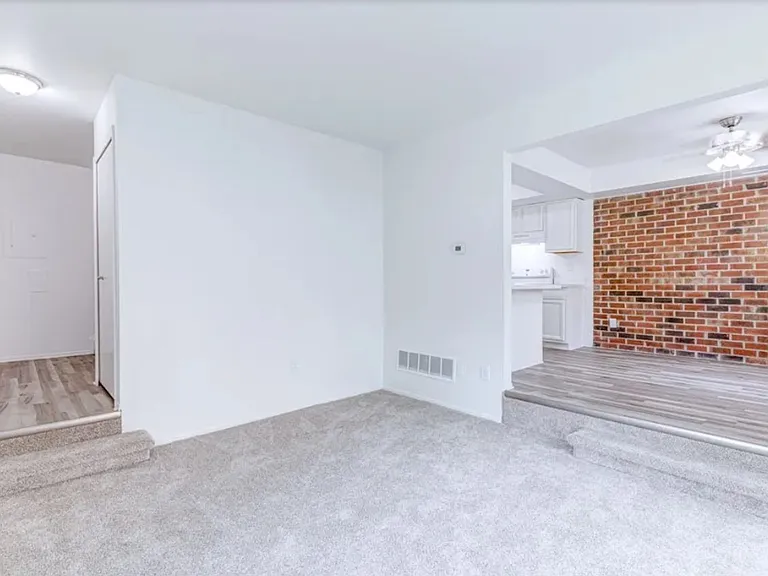 Riverside Townhomes — Photo 42