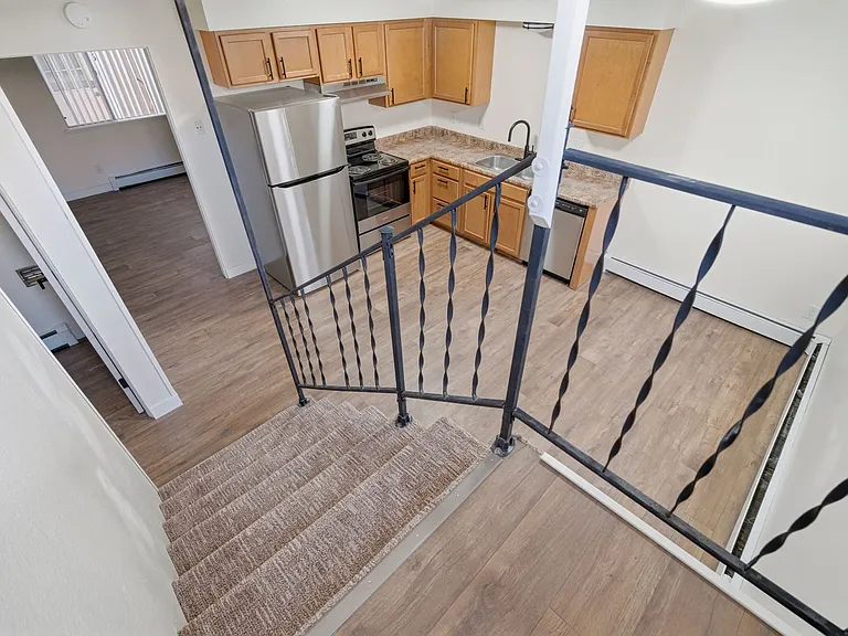 1074 Cedar Way — Photo 16