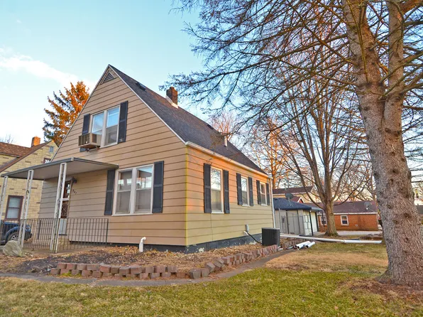 907 Retz Dr, Ottawa, IL 61350