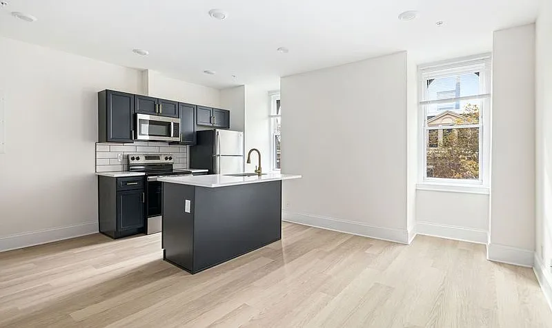 1 bed, 1.0 bath, 455 sqft, $1,995 — Photo 4