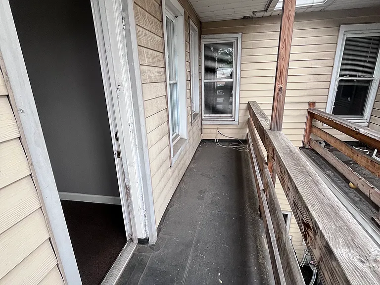 17 Poplar St — Photo 13