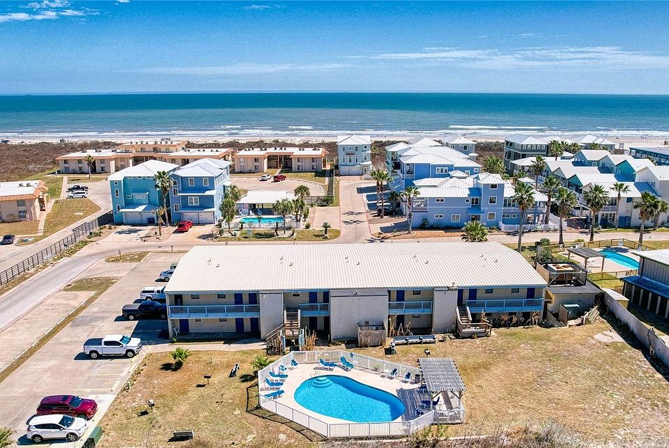 1st image of 810 Banyan Beach Dr #123
