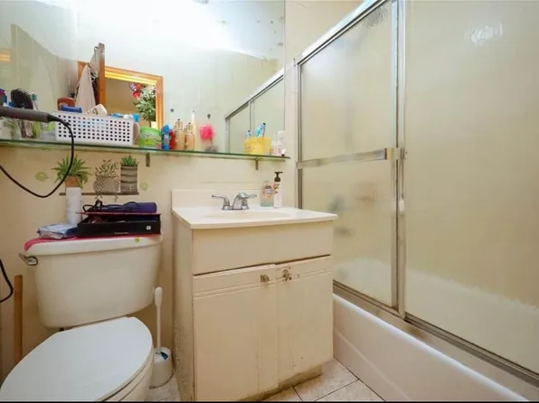 6005 Fort Hamiltn Parkway image 7 of 12