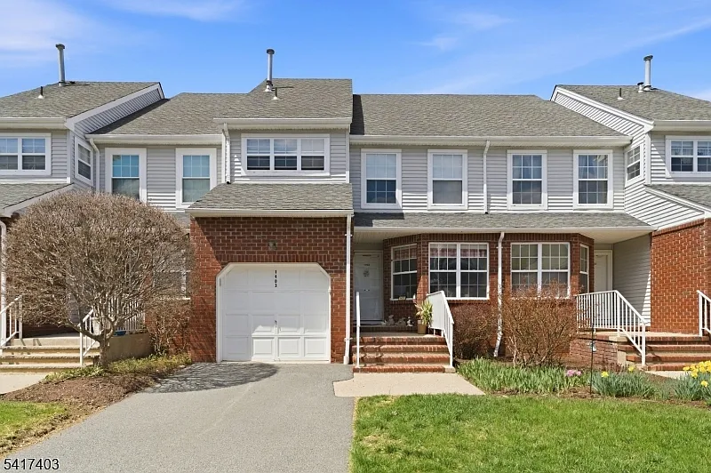 1403 Moonlight Ct photo 1