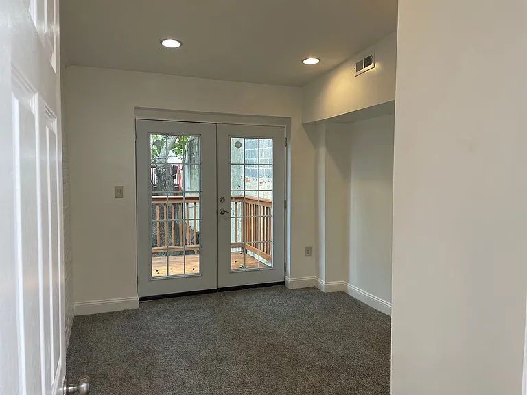864 Carroll St — Photo 22