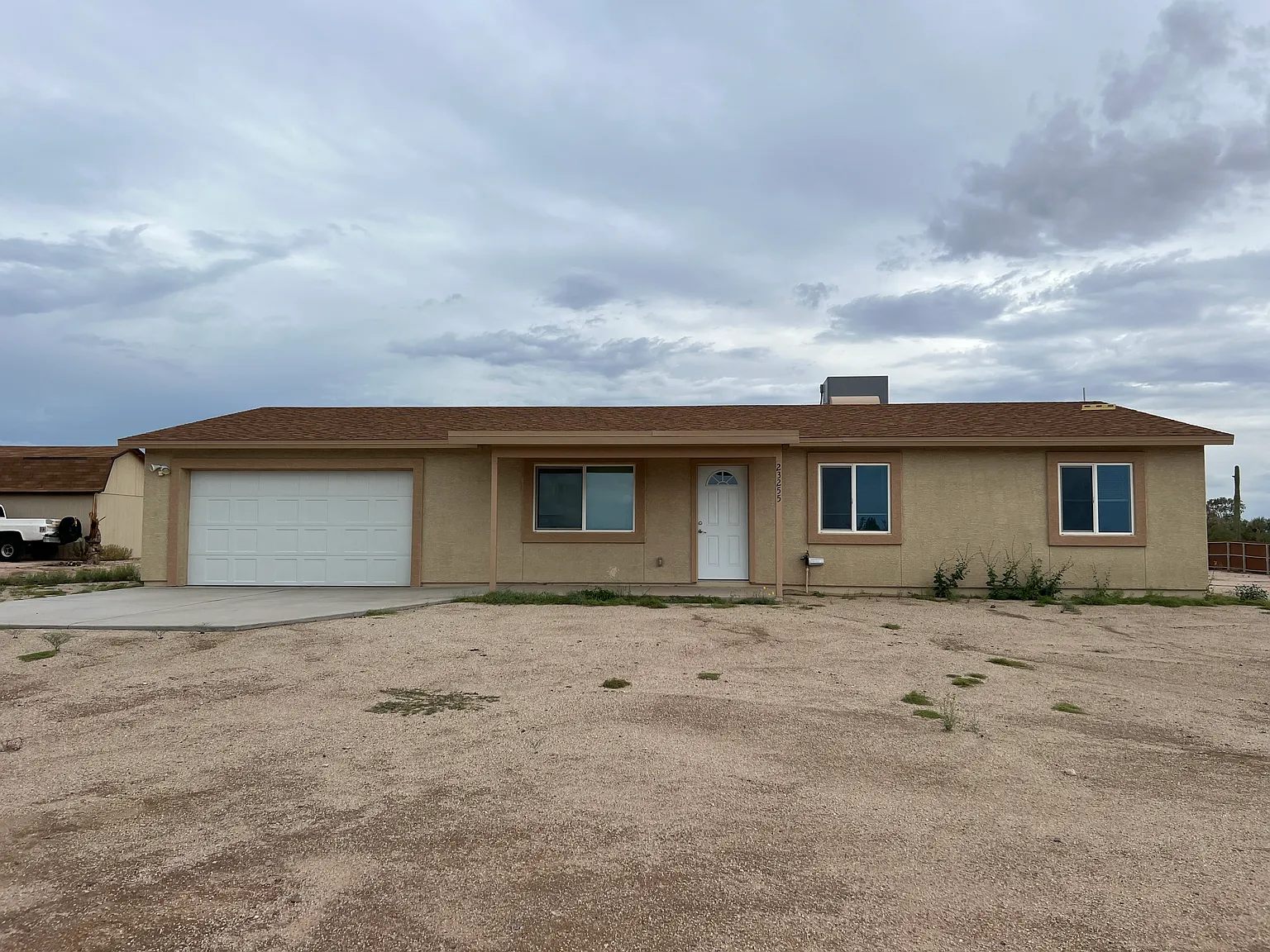 Florence Property!! 3 beds 2 baths — Photo 1