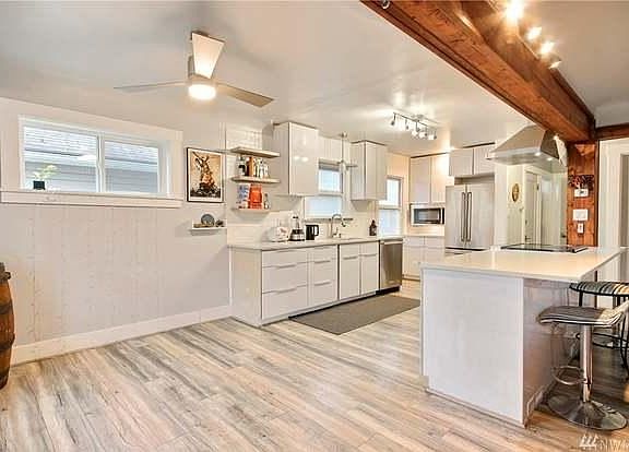2nd image of 4315 5th Ave NE