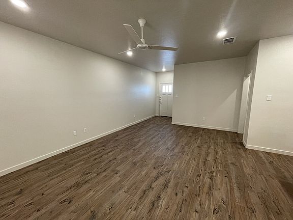 2nd image of 10906 Abbeville Ave