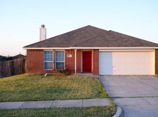 9236 Nathan Dr, White Settlement, TX 76108