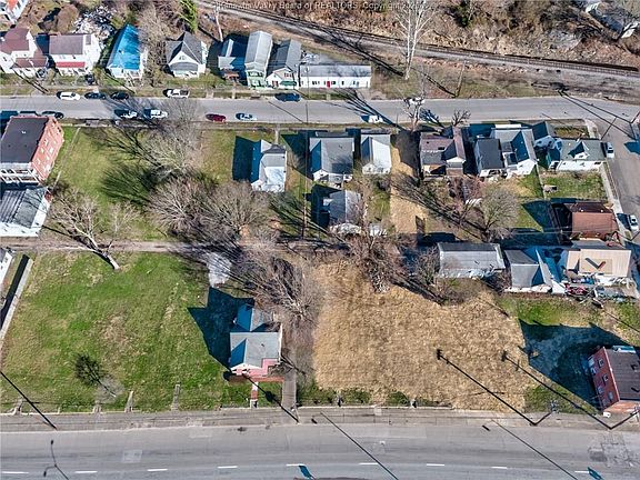 4th image of 833 Bigley Ave