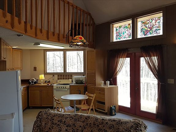 3rd image of 1572 Newport Dr #1