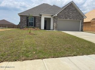 18051 Evergreen Dr, Gulfport, MS 39503