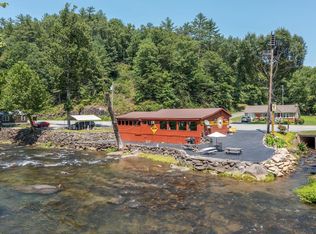 8185 Tapoco Rd, Robbinsville, NC 28771