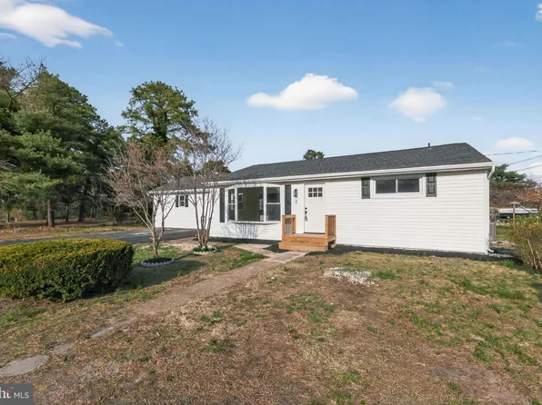 2 Topeka Ln, Browns Mills, NJ 08015