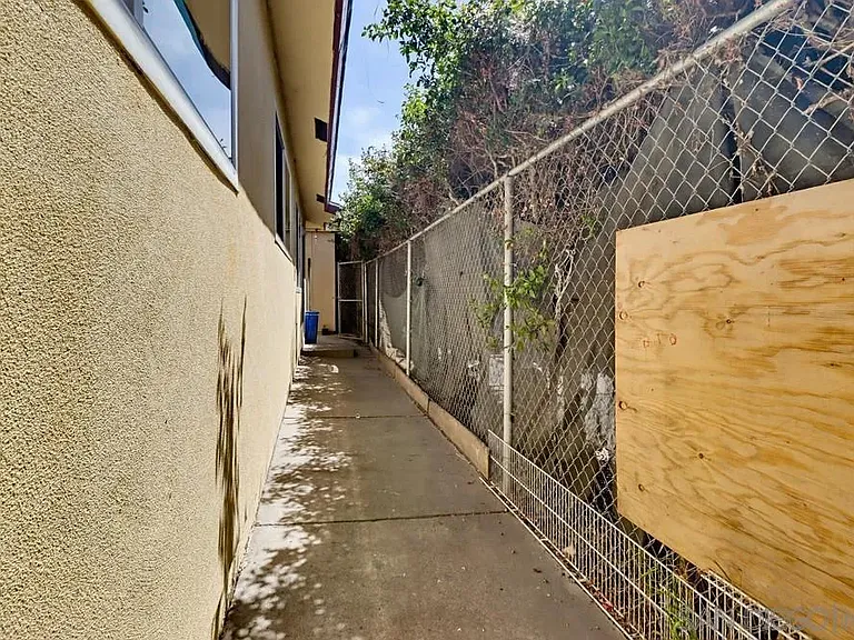 3095 L St — Photo 30