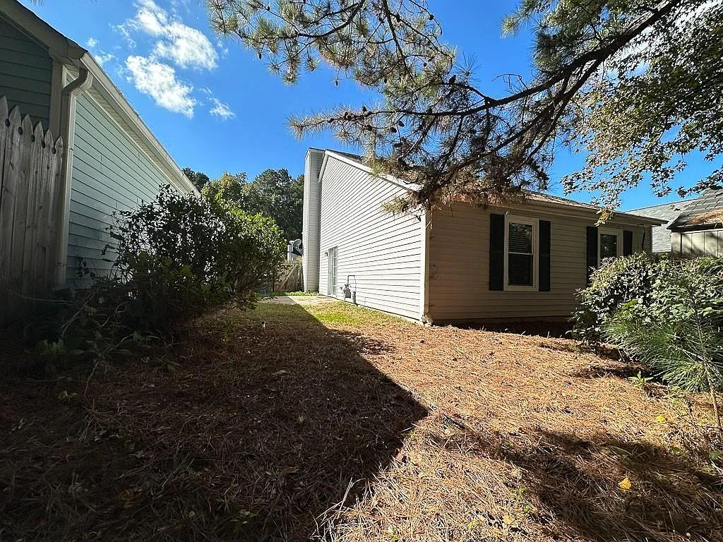 2 bed, 2.0 bath, 1056 sqft, $2,200 — Photo 4