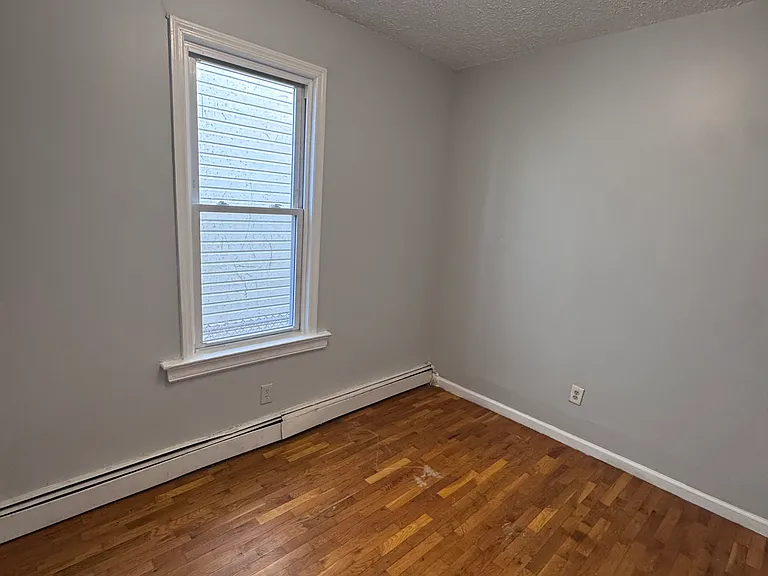 390 S 10th St #2 — Photo 2