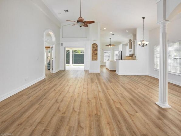 27041 Enclave Dr, Bonita Springs, FL 34134