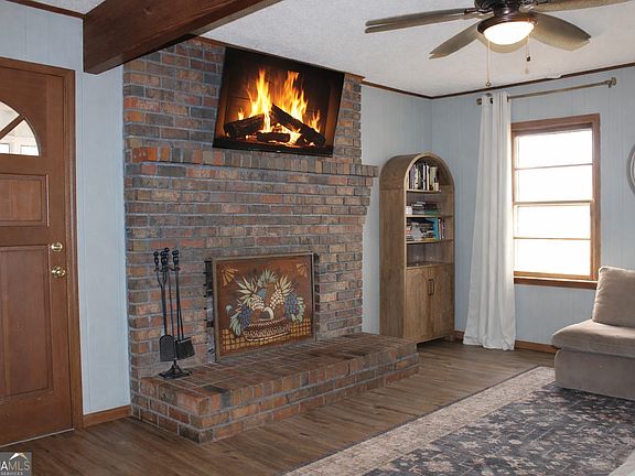 3rd image of 3794 Highway 106 N