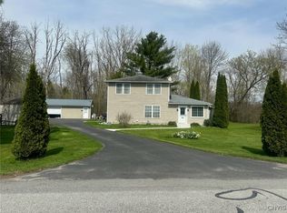8753 Whitelaw Rd, Canastota, NY 13032