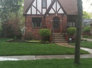 361 E Oakridge St, Ferndale, MI 48220