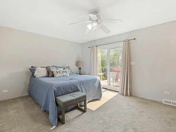 4N616 Arrowhead Dr, Campton Hills, IL 60175