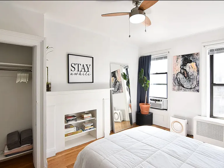 449 Grand St #3R — Photo 3