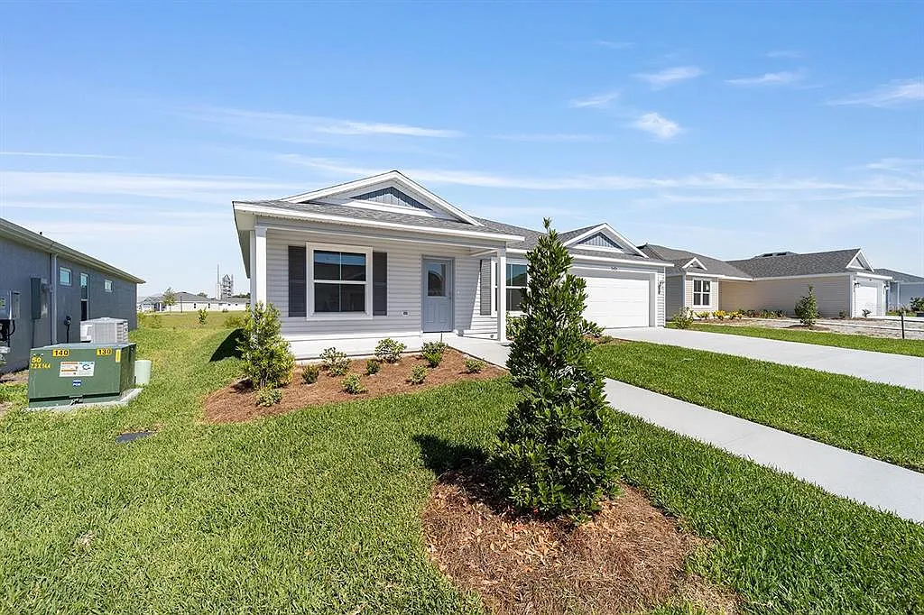 3 bed, 2.0 bath, 1574 sqft, $2,650 — Photo 4